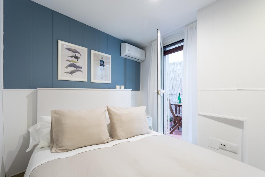 Apartamentos Diaber Gerona 22 Sevilla Bagian luar foto